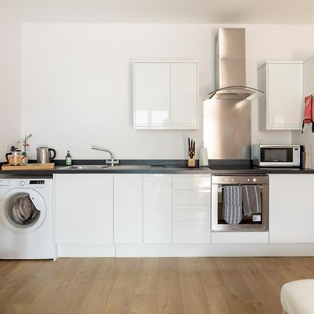 1 Bed Apartment - Redhill Central, Surrey, Gatwick #2 Ngoại thất bức ảnh